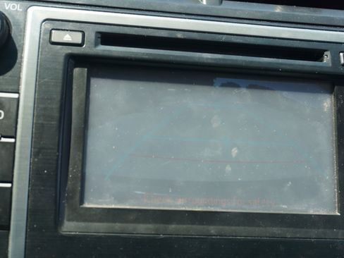 Used 2012 Toyota Camry XLE w/ Leather Pkg FWD image 13