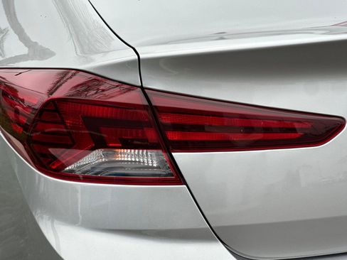 Used 2020 Hyundai Elantra Value Edition FWD image 35