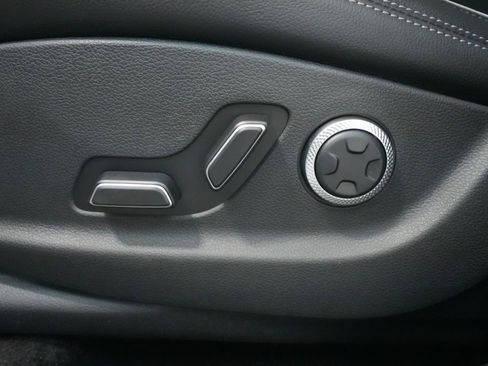 New 2026 Genesis GV70 2.5T Advanced image 28