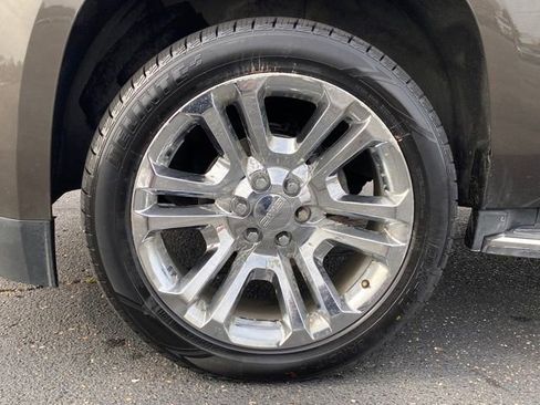 Certified 2019 GMC Yukon SLT w/ Premium Edition image 25