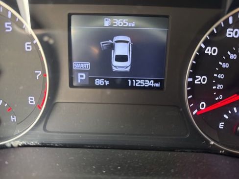 Used 2019 Kia Forte LXS FWD image 2