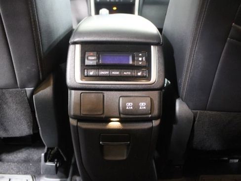 Used 2022 Subaru Ascent Limited w/ Technology Package image 26