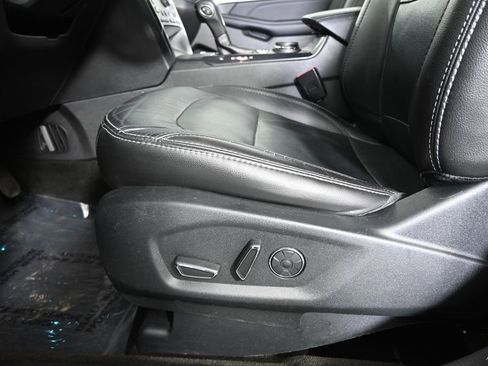 Used 2018 Ford Explorer Limited w/ Equipment Group 301A AWD/4WD image 23