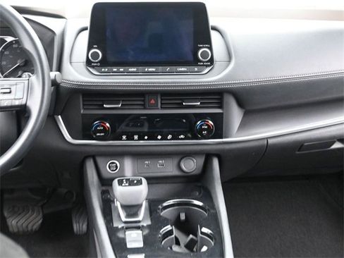 Used 2023 Nissan Rogue SV image 25
