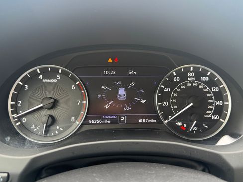 Used 2019 INFINITI QX50 Essential w/ Premium Heat Package image 9