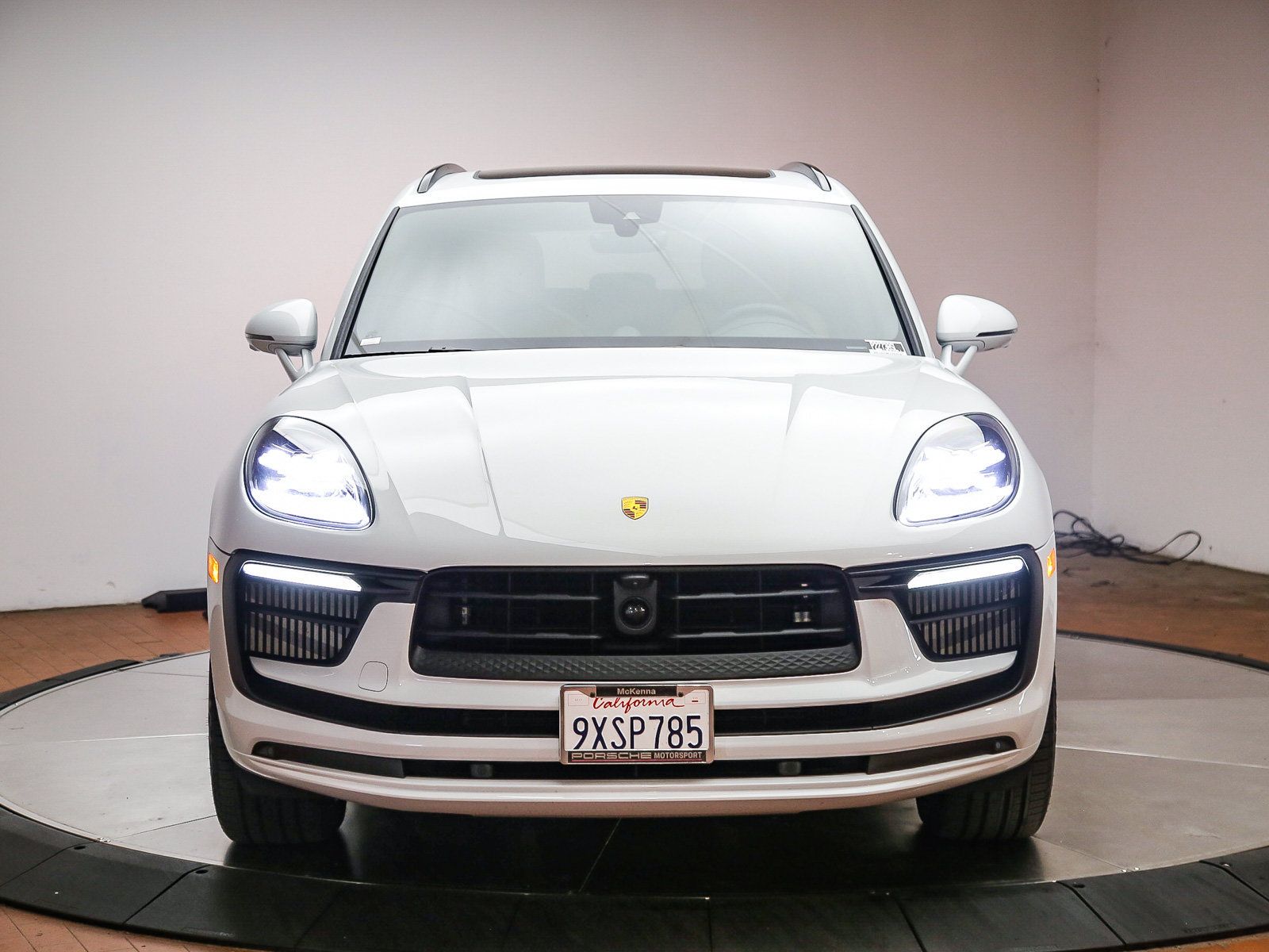 Certified 2026 Porsche Macan S AWD/4WD image 3