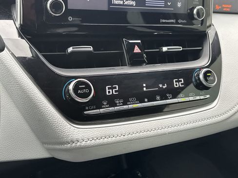 Used 2020 Toyota Corolla XSE FWD image 18