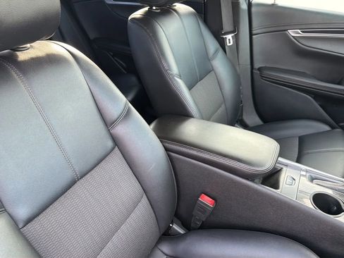 Used 2020 Chevrolet Impala LT FWD image 71