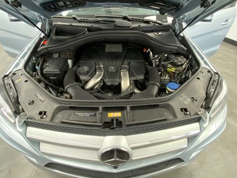 Used 2015 Mercedes-Benz GL 550 4MATIC image 58