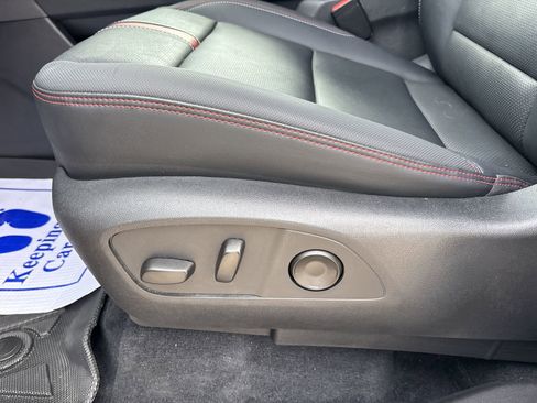 Used 2024 Chevrolet Traverse RS image 15