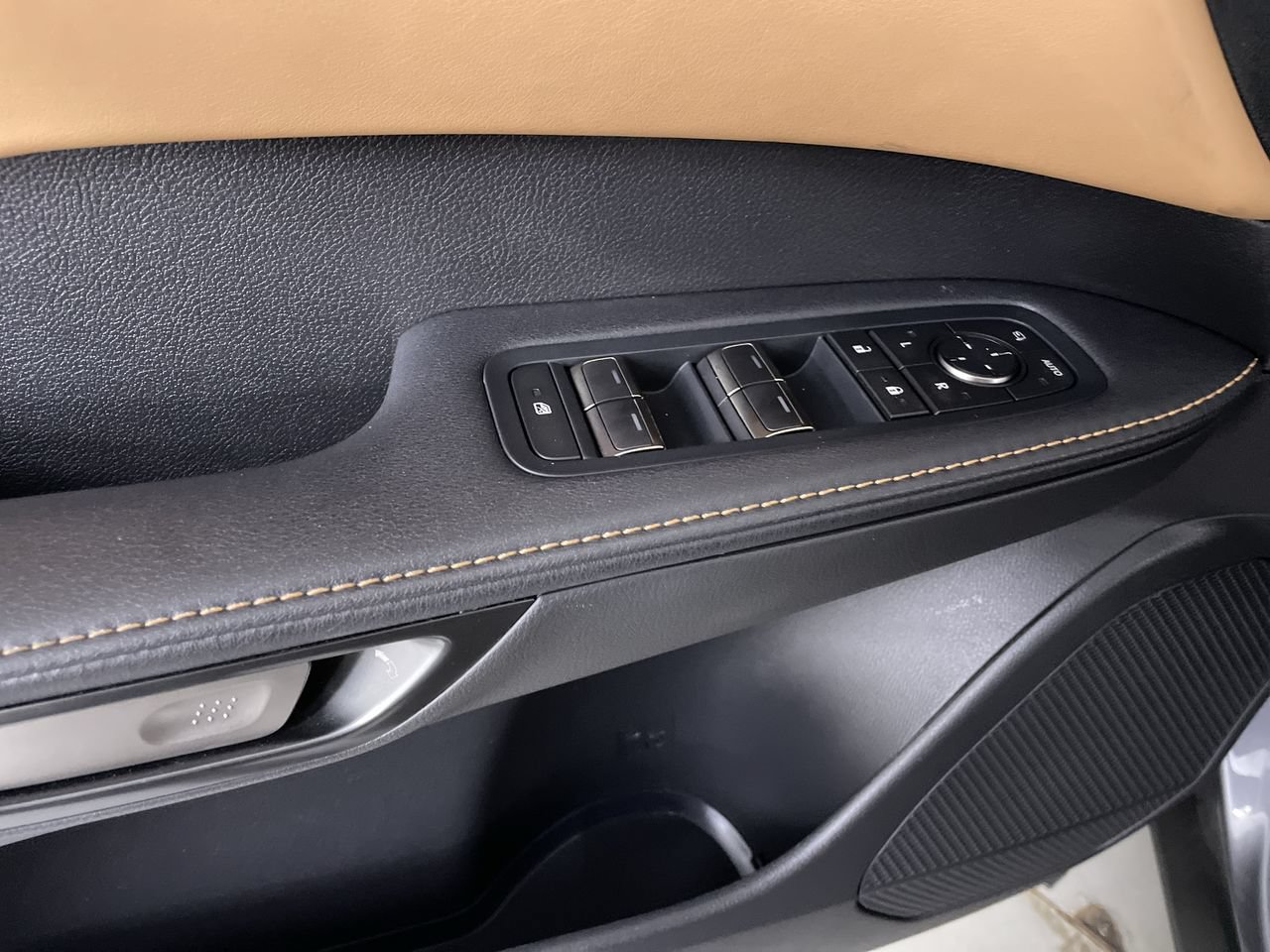 Used 2023 Lexus RX 350 Premium w/ Accessory Package (Z1) AWD/4WD image 12