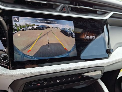 New 2026 Jeep Cherokee Laredo AWD/4WD image 13