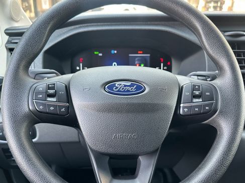 New 2026 Ford E-Transit 148 High Roof Extended image 19