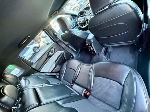 Used 2024 Jeep Compass Latitude image 35