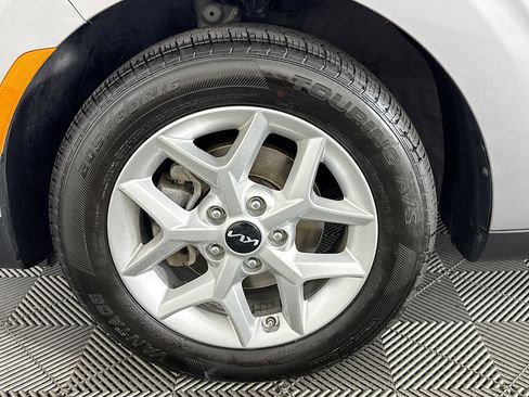 Used 2023 Kia Soul LX w/ LX Technology Package FWD image 36