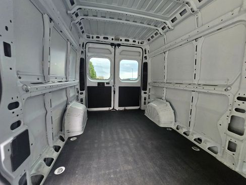 Used 2023 RAM ProMaster 2500 image 19