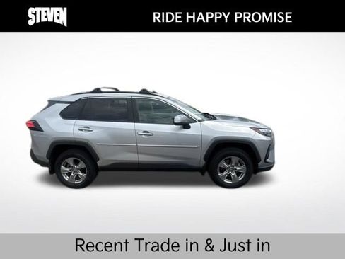 Used 2024 Toyota RAV4 XLE AWD/4WD image 2