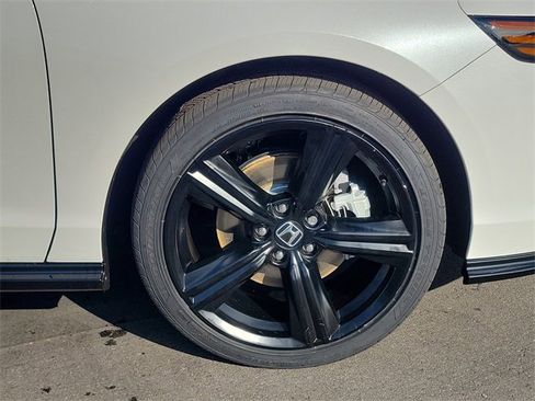 Certified 2025 Honda Accord Sport image 5