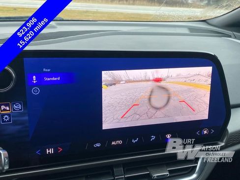 Used 2025 Chevrolet Equinox EV LT image 25