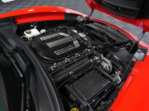 Used 2015 Chevrolet Corvette Z06 w/ 3LZ Preferred Equipment Group RWD image 43