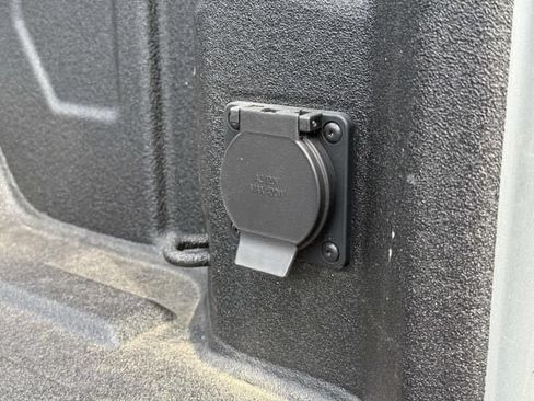 Used 2025 Chevrolet Silverado 1500 Custom w/ Turbomax Blackout Package AWD/4WD image 11