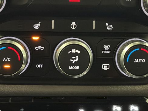 Used 2020 RAM 1500 Big Horn AWD/4WD image 17