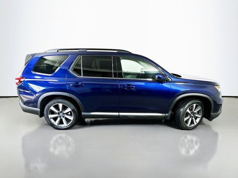 Certified 2025 Honda Pilot Elite image 8