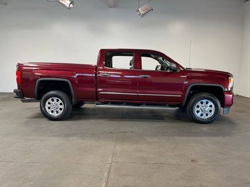 Used 2015 GMC Sierra 2500 Denali RWD image 2