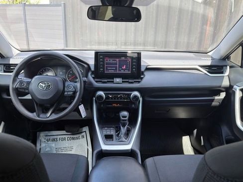 Used 2019 Toyota RAV4 LE AWD/4WD image 23