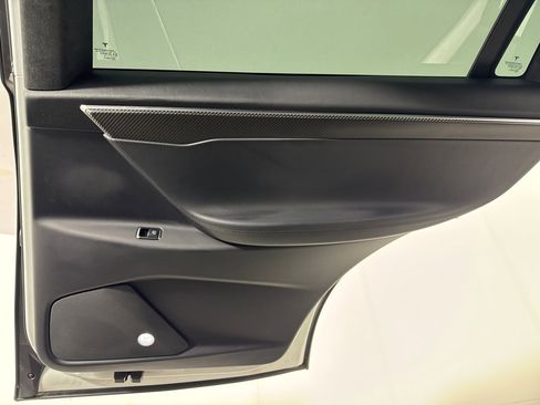 Used 2018 Tesla Model X P100D image 25