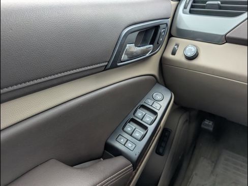 Used 2019 Chevrolet Tahoe LT RWD image 19