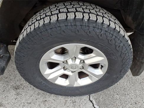 Used 2016 Toyota 4Runner SR5 image 8