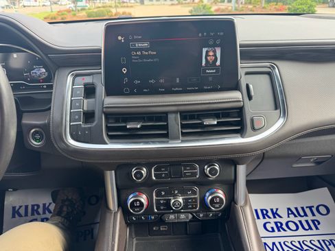 Used 2022 GMC Yukon SLT w/ SLT Premium Package RWD image 24