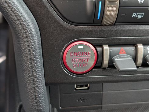 Used 2021 Ford Mustang Shelby GT500 w/ Technology Package image 31