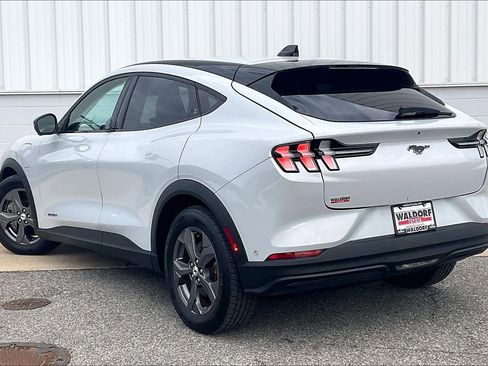 Used 2023 Ford Mustang Mach-E Select image 15