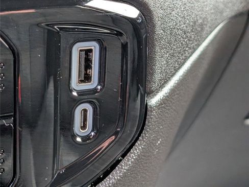 Used 2022 Chevrolet Silverado 1500 LT image 22