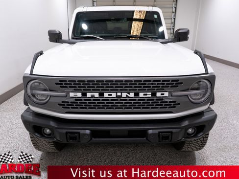 Used 2023 Ford Bronco Badlands w/ Sasquatch Package AWD/4WD image 7