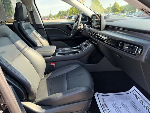 Used 2025 Lincoln Aviator AWD w/ Jet Appearance Package image 11