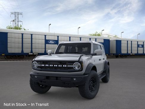 New 2026 Ford Bronco Outer Banks w/ Sasquatch Package AWD/4WD image 2