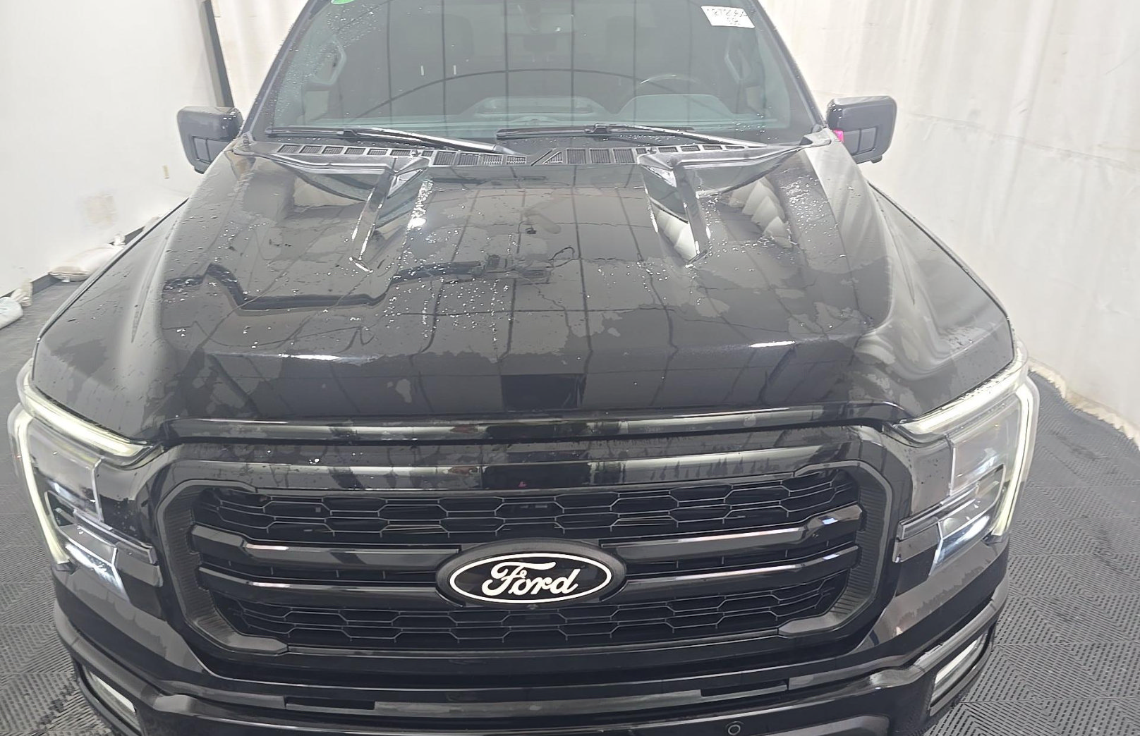 Used 2024 Ford F150 Lariat AWD/4WD image 2