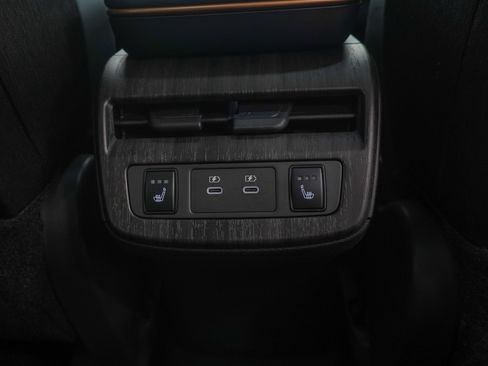 Used 2025 Nissan Ariya Platinum AWD/4WD image 13