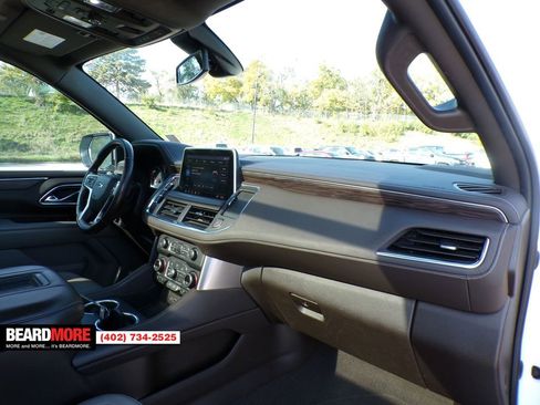 Used 2021 Chevrolet Suburban Z71 w/ Z71 Signature Package image 26