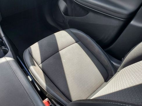 Used 2022 Buick Encore GX Select image 15