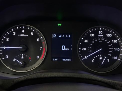 Used 2017 Hyundai Tucson Sport w/ Cargo Package image 18