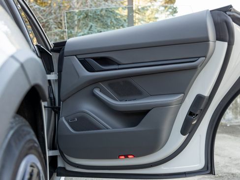 Used 2025 Porsche Taycan 4S image 49