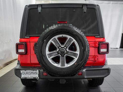 Used 2022 Jeep Wrangler Unlimited Sahara w/ Cold Weather Group AWD/4WD image 5
