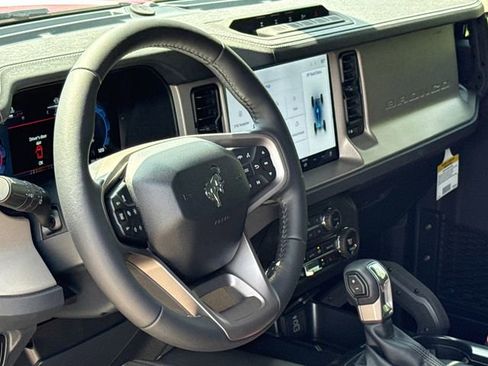 New 2026 Ford Bronco Outer Banks w/ Sasquatch Package AWD/4WD image 18