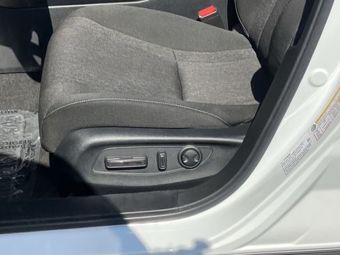 Used 2025 Honda Accord SE image 17