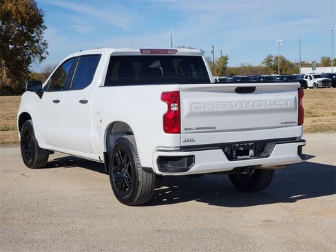Used 2024 Chevrolet Silverado 1500 Custom image 5