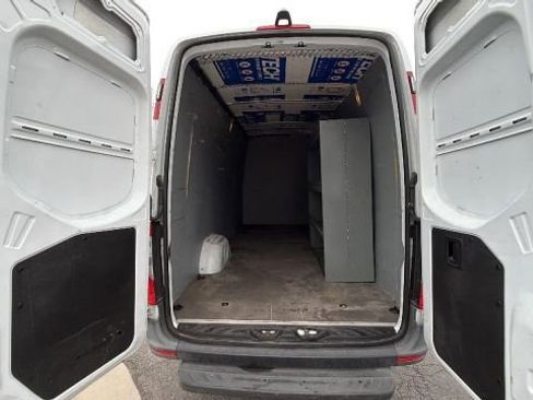 Used 2021 Mercedes-Benz Sprinter 2500 w/ Driver Convenience Package image 14